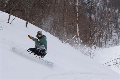 オグナほたかスキー場天気、そして雪の降る日に考える人生の選択